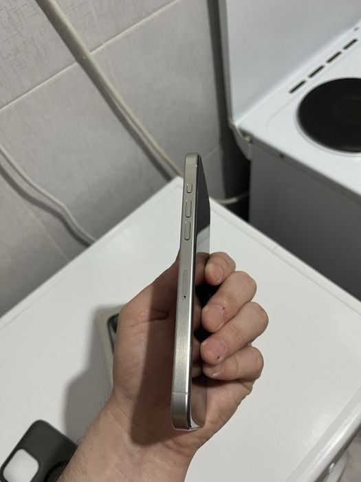 Apple 15 pro max (256)