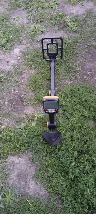 Продам металоискатель новый