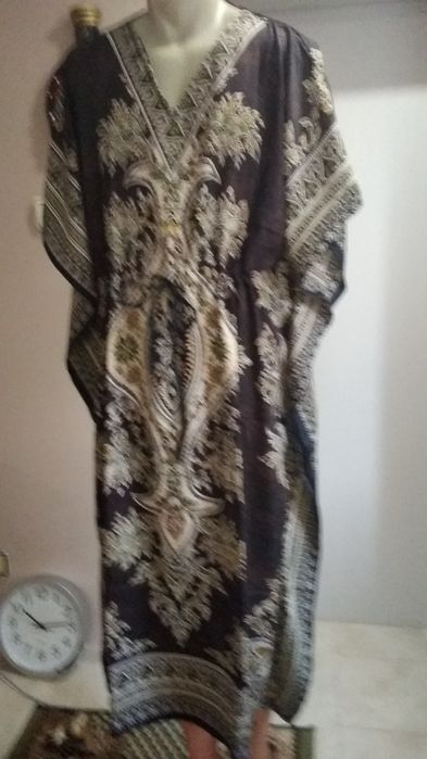 Предлагам нови индийски кафтани