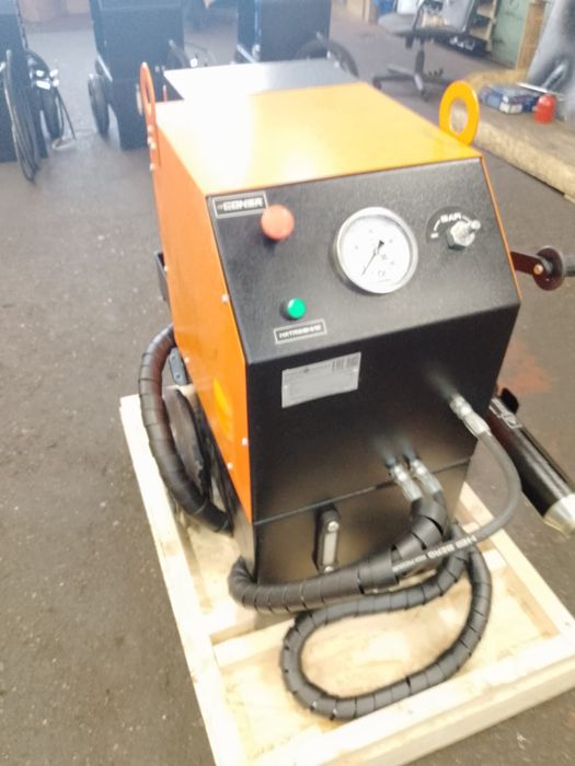 Гидро домкрат для натяжения арматуры