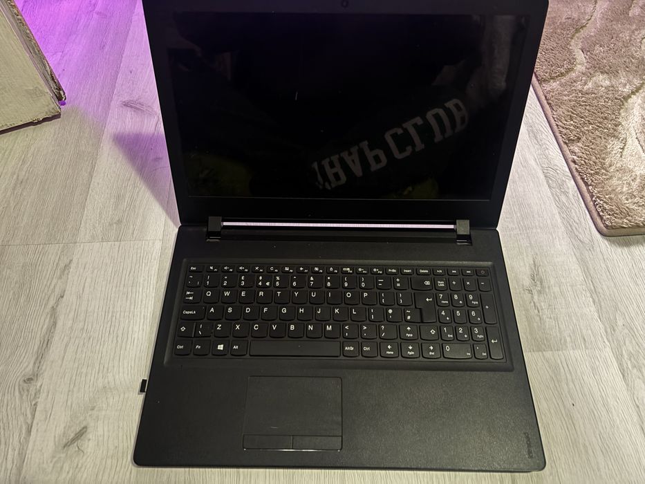 Vand laptop Lenovo