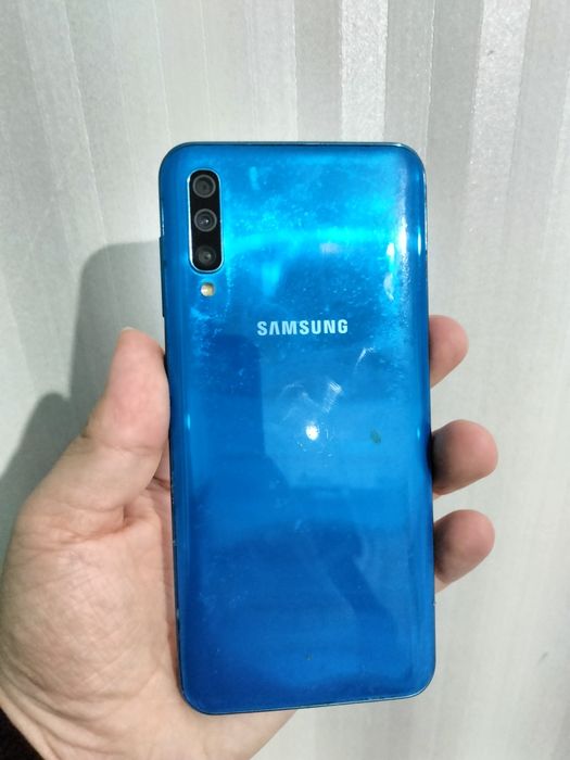 Продам Samsung A50 128gb