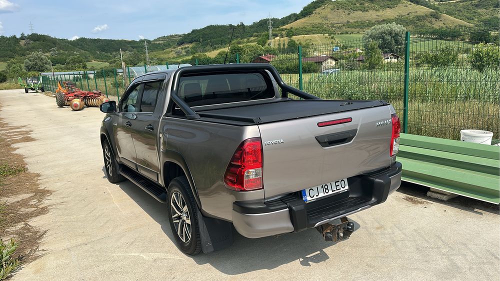 TOYOTA Hilux 2020 — imagine 2