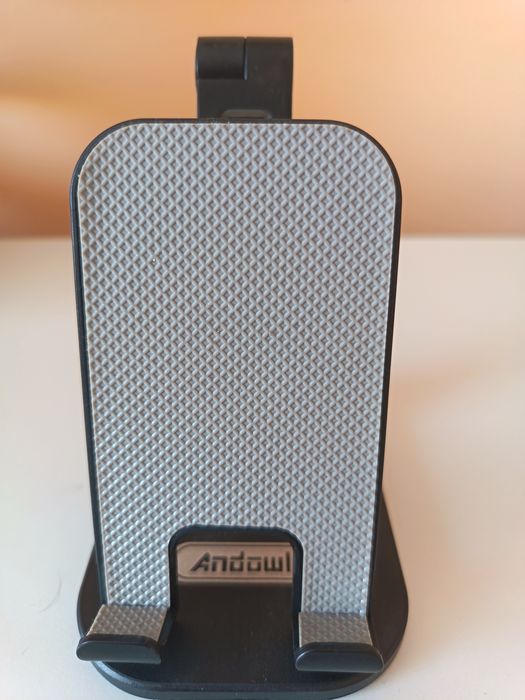 Suport universal pentru telefon