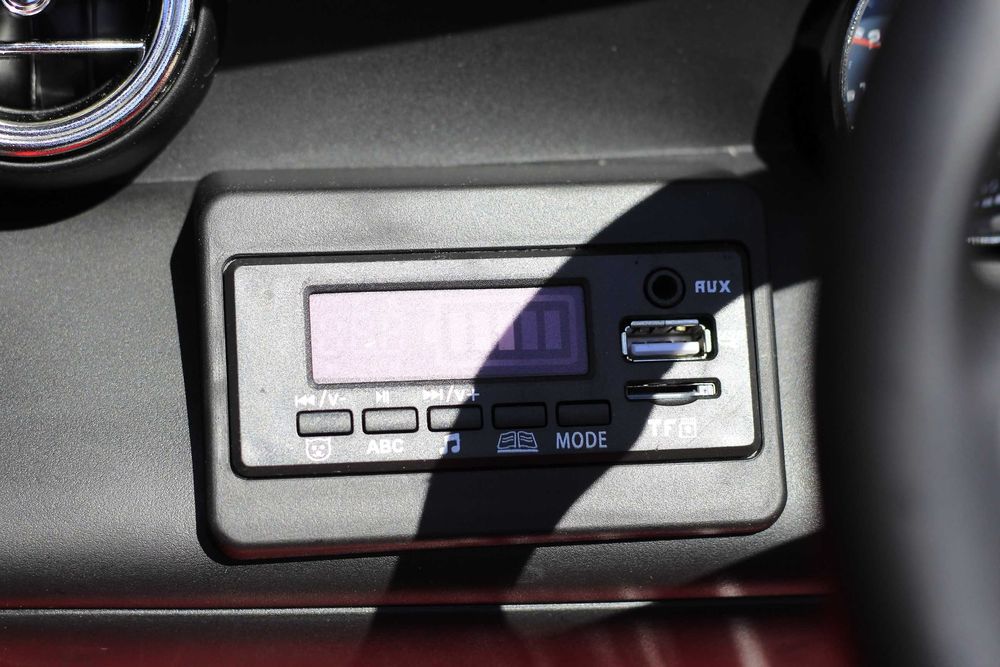 Masinuta electrica pentru 2 copii Mercedes GLC63S 4x 45W 12V #RED