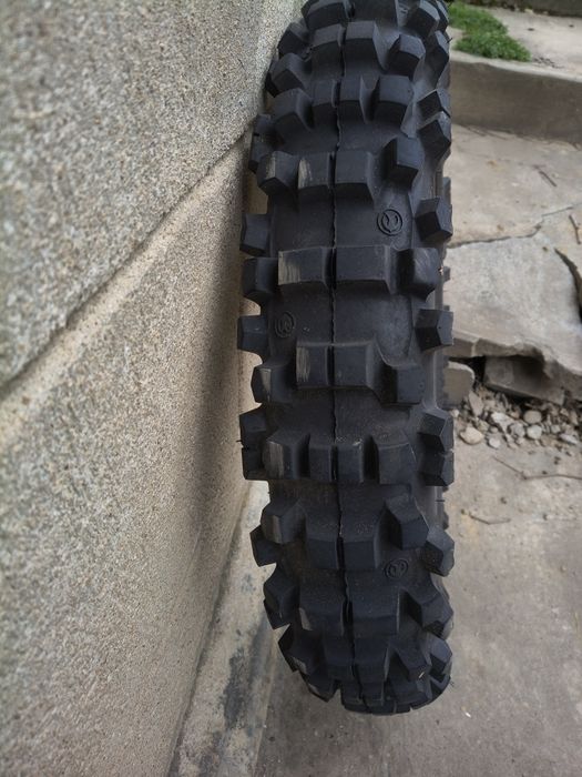 Нови външна и вътрешна гума за ендуро и мотокрос 100/90/19