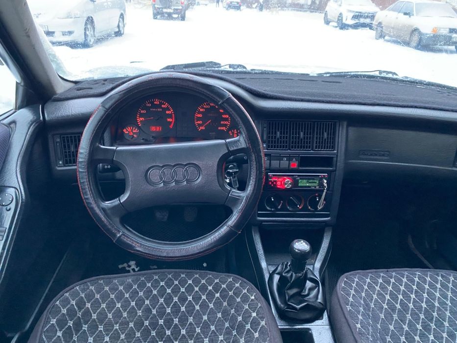 Продам Ауди б4 моно