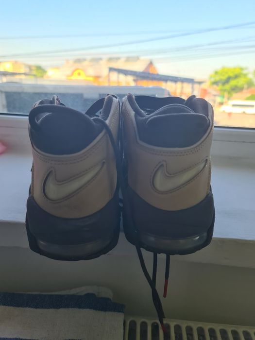 Adidasi nike utempo