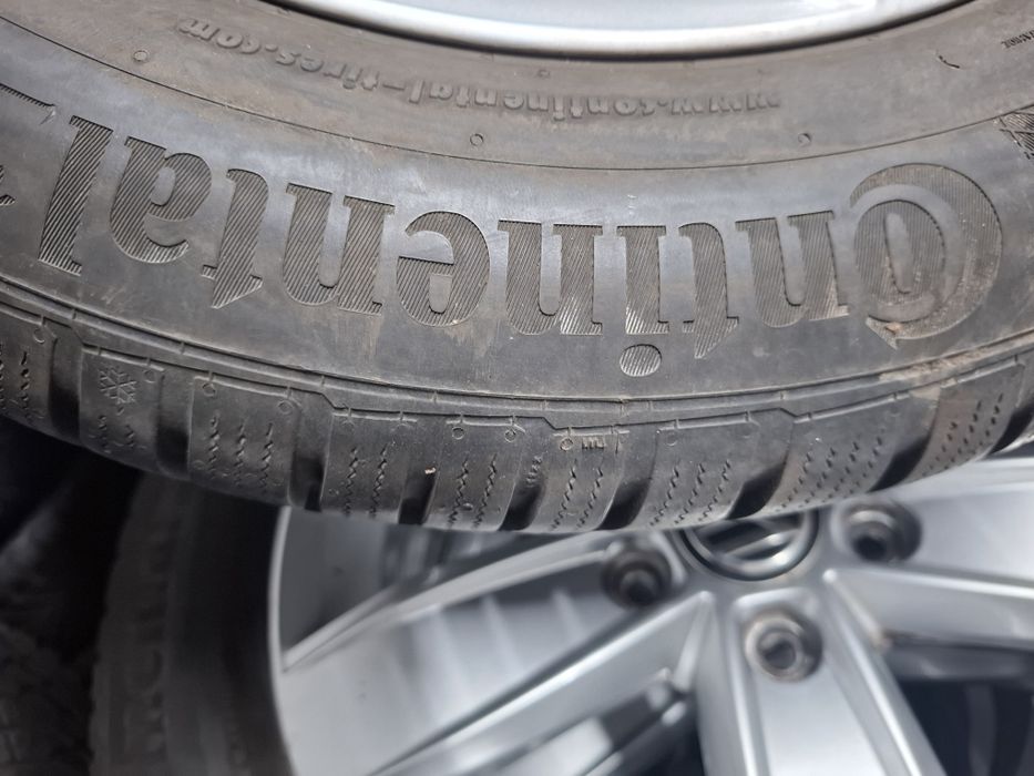 Set 4 anvelope iarna continental 205 60 16