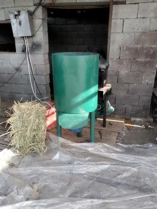 Дробилка Кормоизмельчитель Зернодробилка для Хозяйства ДРОБИЛКА