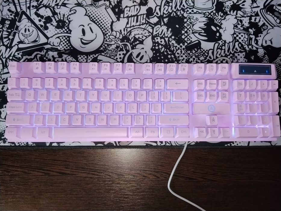 Продам игровую клавиатуру