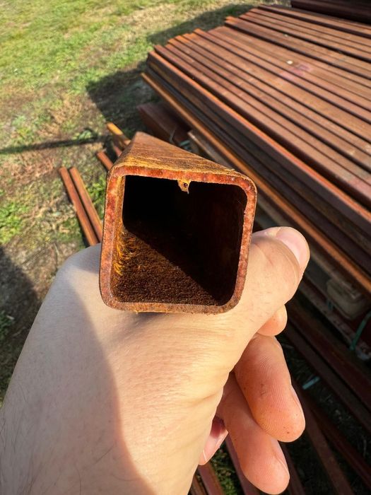 Bare rectangulare stâlpi de gard vopsite