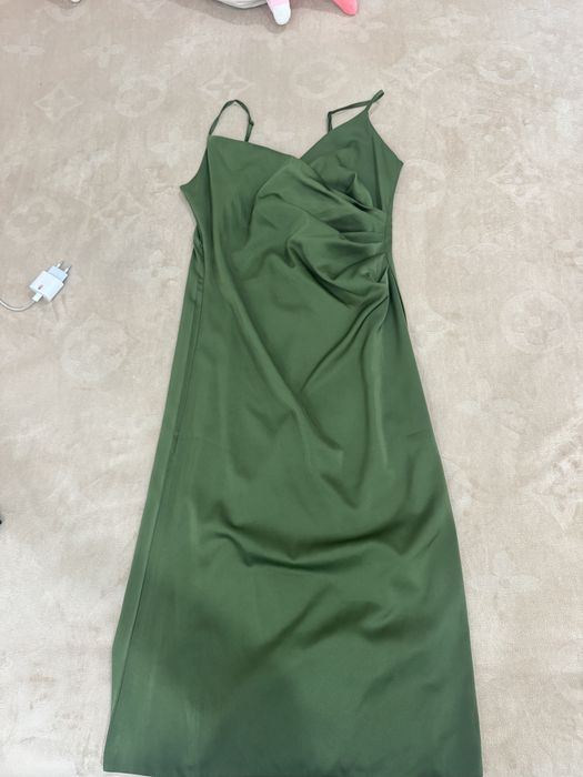 Продается платья костюм