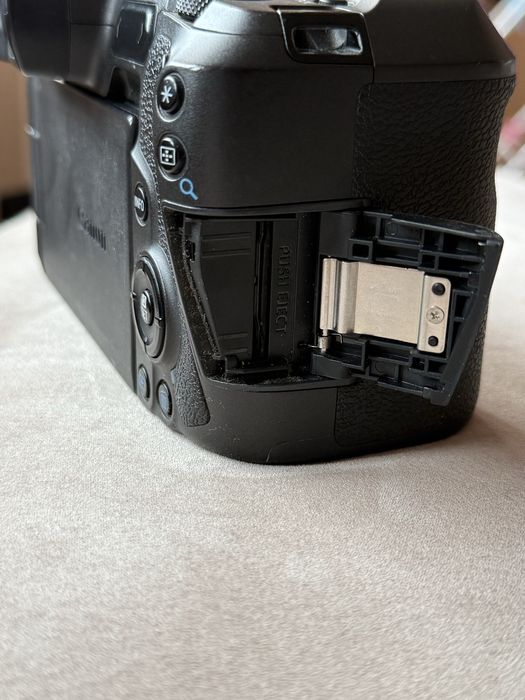 Фотоапарат Canon R