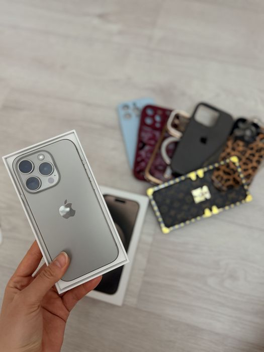 Продам Iphone 15 pro 256гб