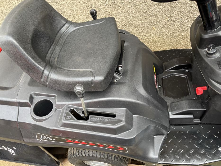 Tractoras de tuns gazon Gude 224cc nou!