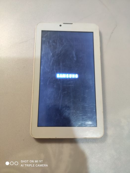 Продам планшет samsung двухсимочный