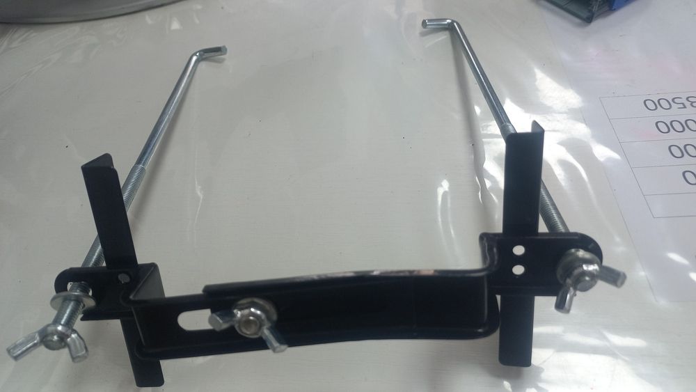 Крепления для аккумулятора универсальное