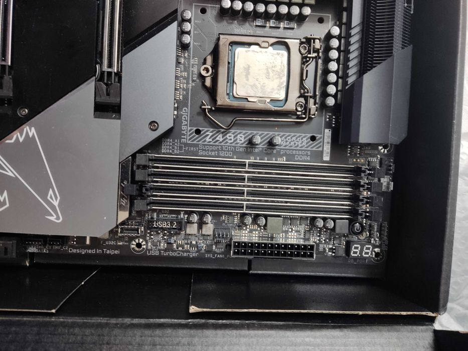 Gigabyte Z490 Aorus Master Open Box, не использовалась + i5-11400F
