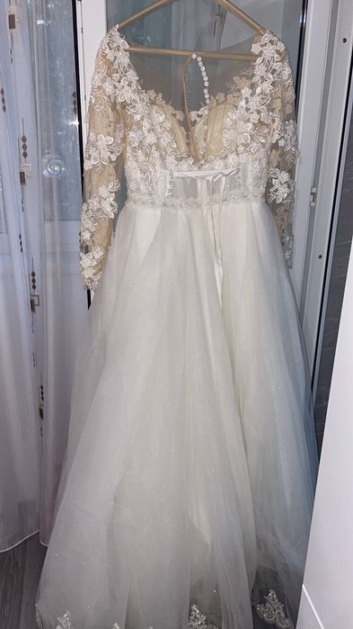 Vand rochie de mireasa