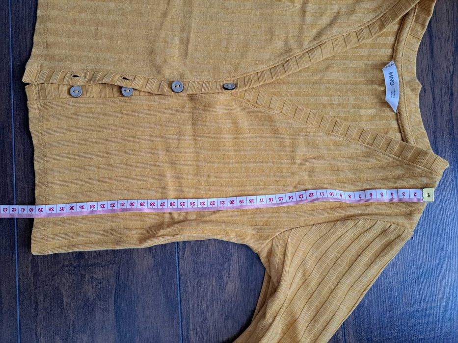 Pulover cu nasturi Mango - colecția Teen