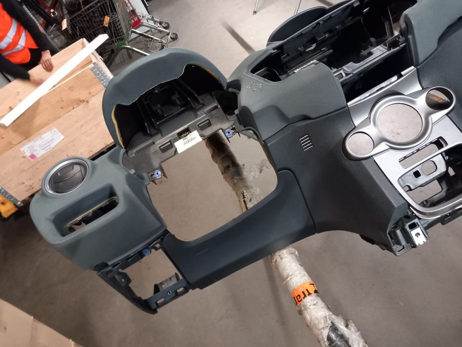 plansa bord ford fiesta mk7