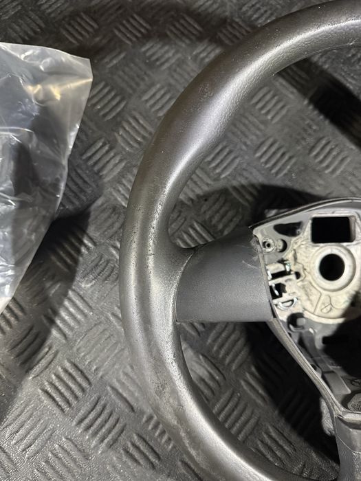 Volan original Vw T5 an 2015