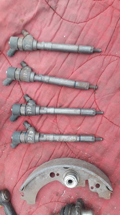 Продам запчасти новые может кому надо