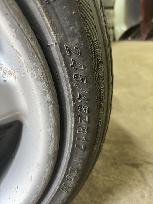 Шины летние 245/45/17