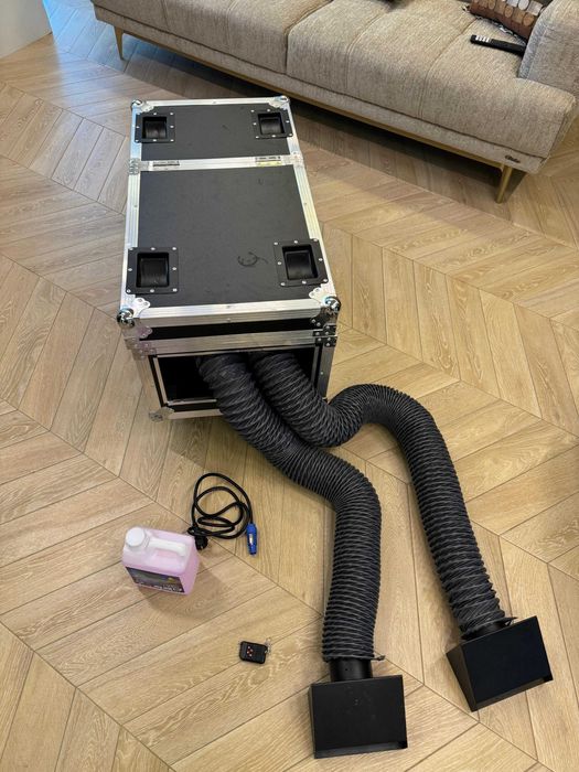 Vând mașină de ceață joasă 3000W cu tub dublu