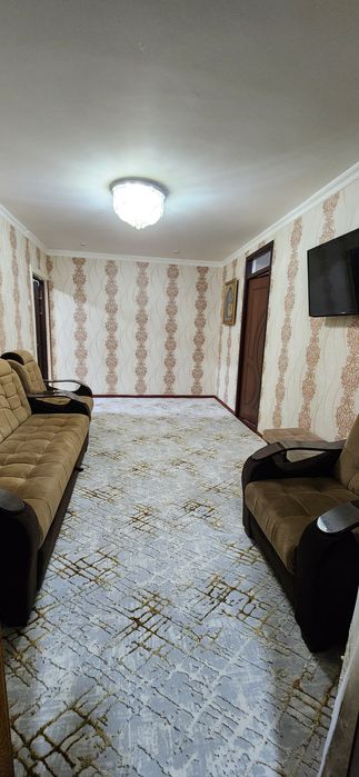 Срочно продается 2 ком ... квартира ул.Гагарина Азиз базар