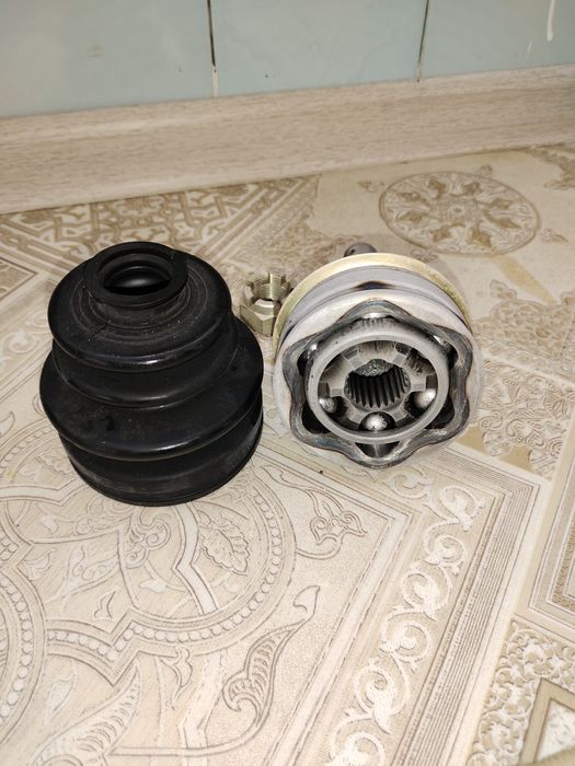 Продам гранату на тойоту карину