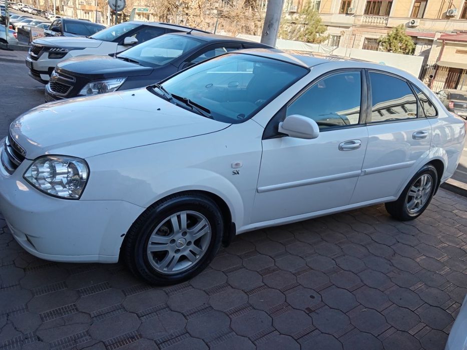 Мошина ласетти 1.8