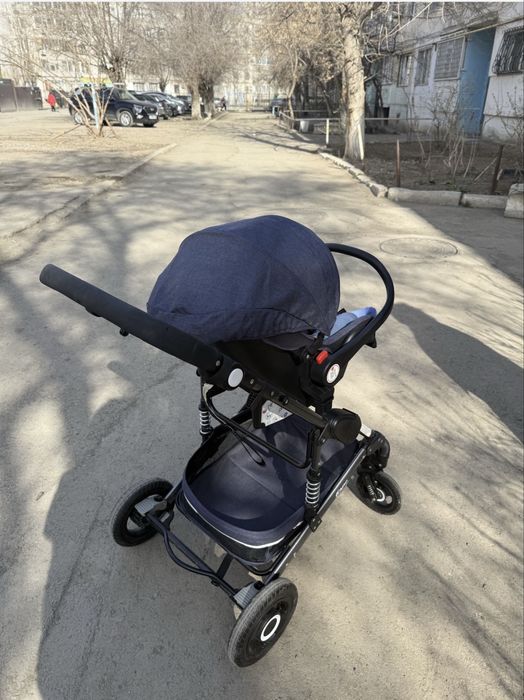 Продам коляску 3в1 легкая