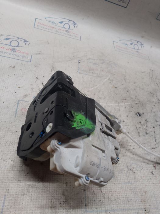 broasca dreapta spate audi a4 b7 2008