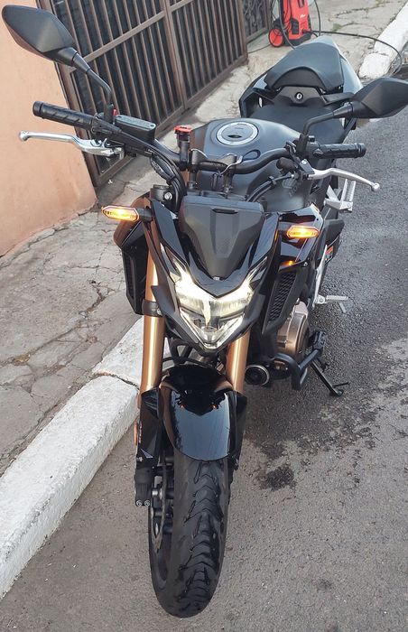 Motocicletă Honda CB500F