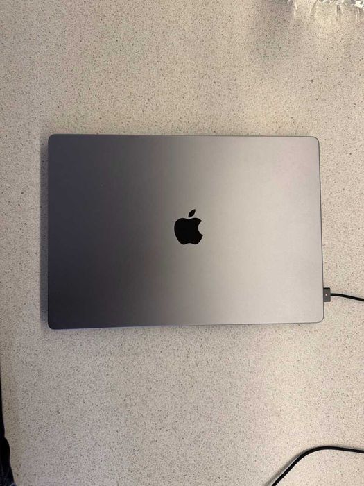 MacBook Pro 16 inch 2021 M1 Pro 16GB 512GB Silver, cutie, cablu