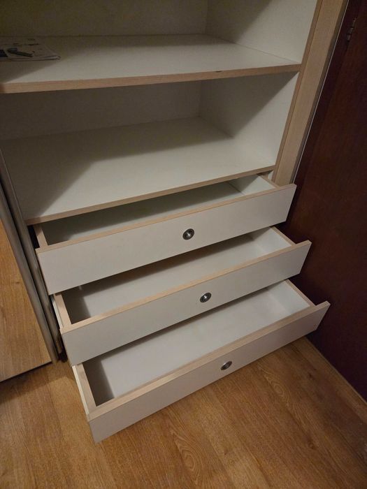 Голям гардероб с плъзгащи врати, 2 крила с огледало, от Икеа