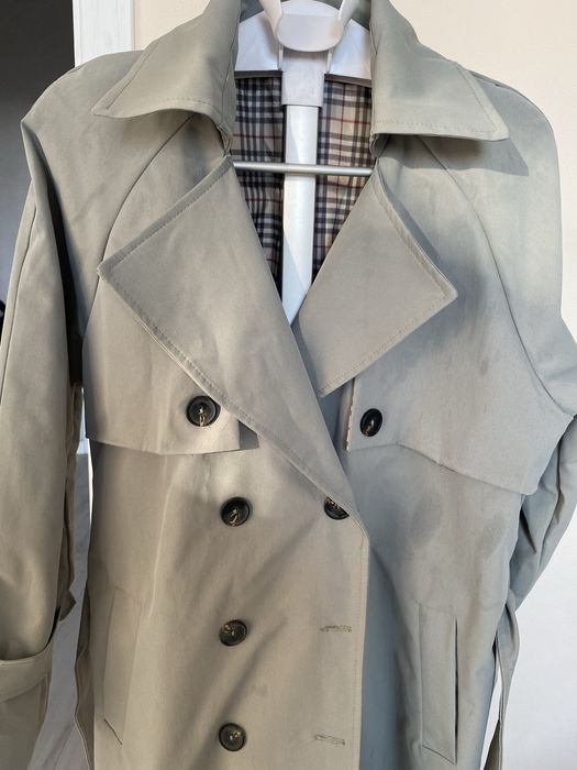 Продаю тренч плащ