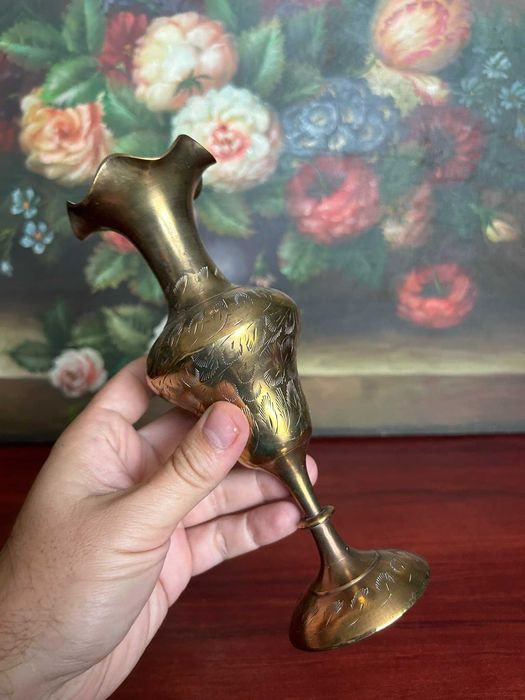 A329 620g, 20cm H, vaza alama