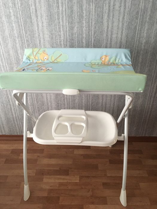 Продам Пеленальный столик+Ванночка