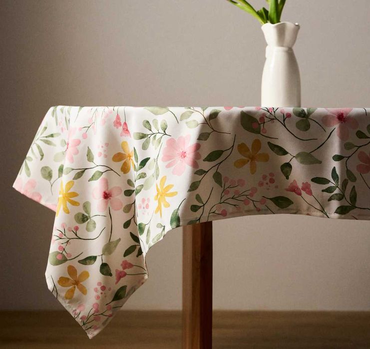 Față masă - Livrarea 5 lei - NOUĂ - cu eticheta