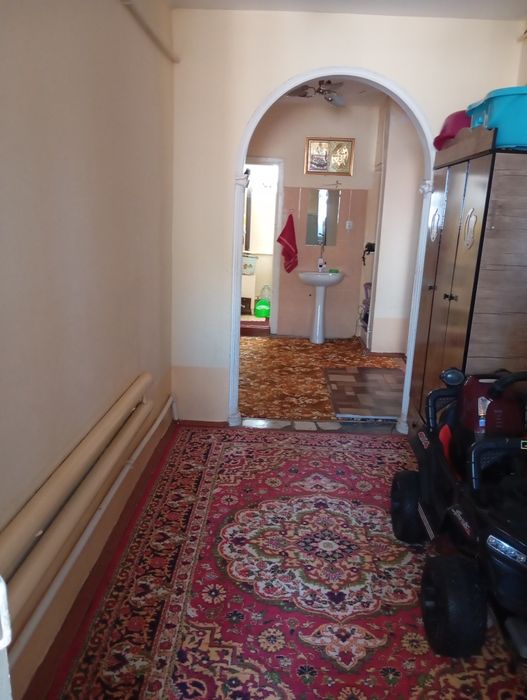 Kvartira sotiladi 3etaj 3honali