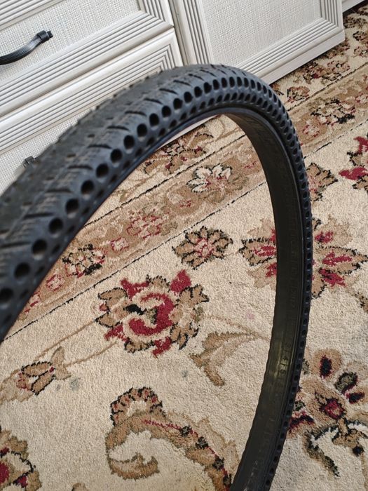 Безвоздушная покрышка для велосипеда