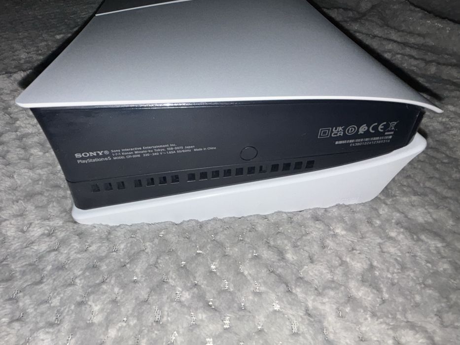 PlayStation 5 - 1TB - 2 Manete