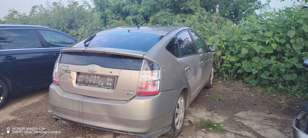 Dezmembrez Toyota Prius 2 (2003 - 2011), 1.5 benzina HYBRID 1NZFXE, automatic, 1NZFXE