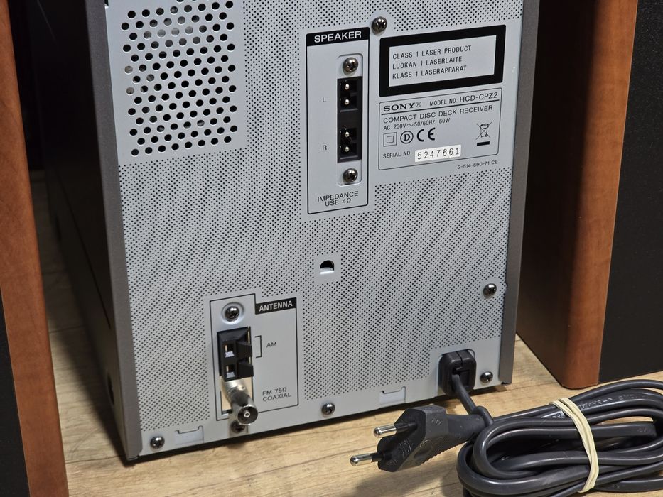 Sistem audio SONY cmt-cpz2, combina ,cd-player mp3, casetofon ,radio,