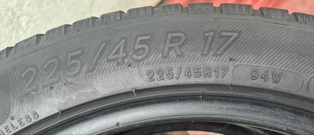 2бр 225/45/17 на 5,7мм с 18дот