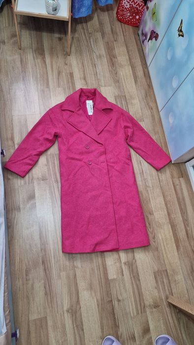 Palton nou cu eticheta marimea s, oversize, cu lana