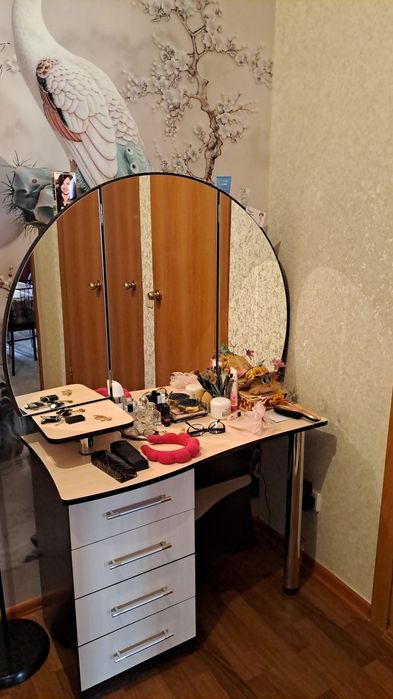 Трюмо для прихожей